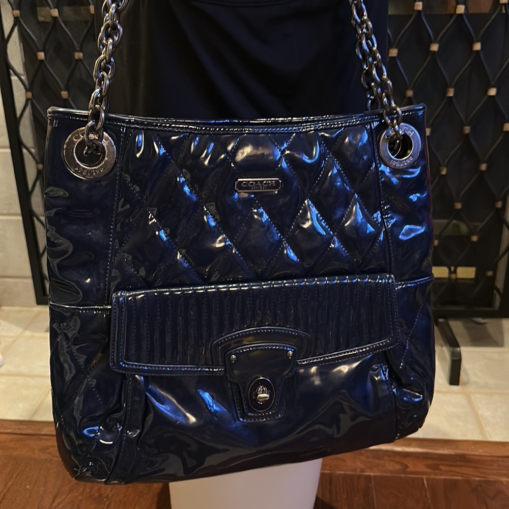 Coach poppy liquid glass navy two way - Picture 14 of 17